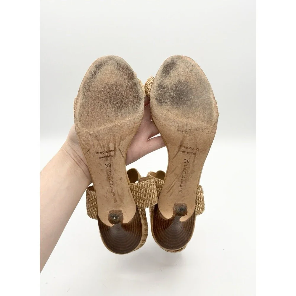 Manolo Blahnik manolo blahnik